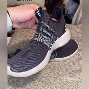 Adidas Mens Tennis shoes